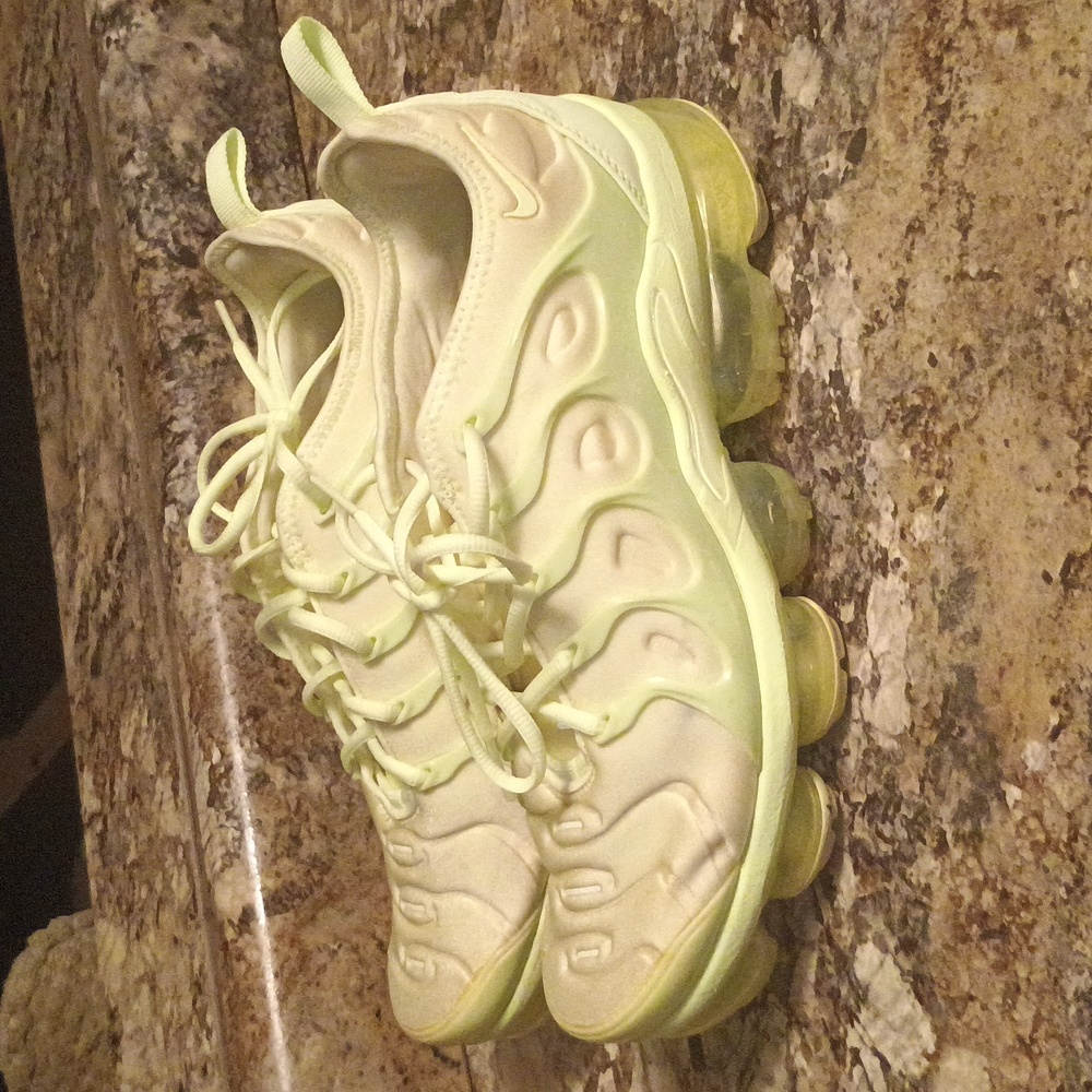 Nike Air VaporMax Plus Highlighter Yellow Sunset Women's D13023-700 Size 9.5 - Picture 2 of 10